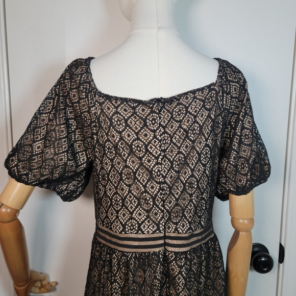 Polygram Melana Elegant Modest Lace Formal Wedding Dress Size Large - Picture 9 of 12